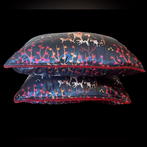 Dark Navy and Maroon Fox Hunting Horse Print Pillows with Maroon Cording - Picture 5 of 11